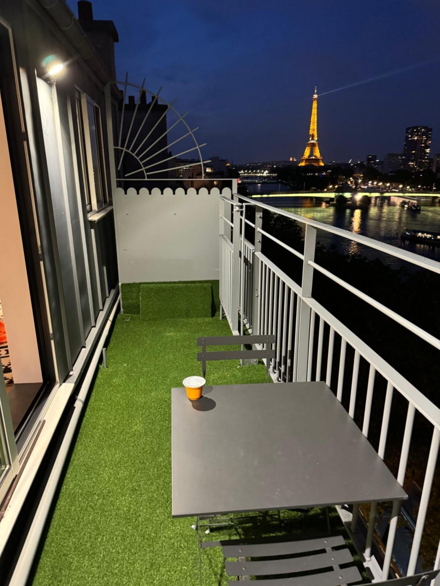 Appartement Vue Tour Eiffel Paris 16 Eme Exterior photo